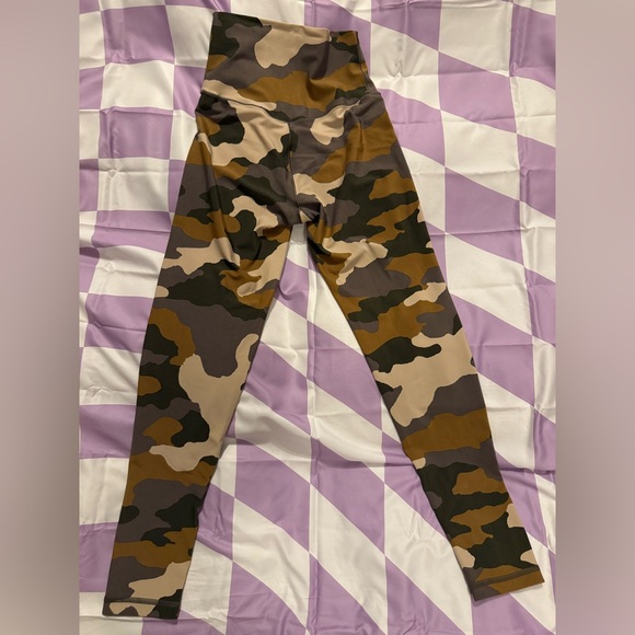 Aerie Women’s Camouflage Leggings - Brown and Green - Picture 4 of 7